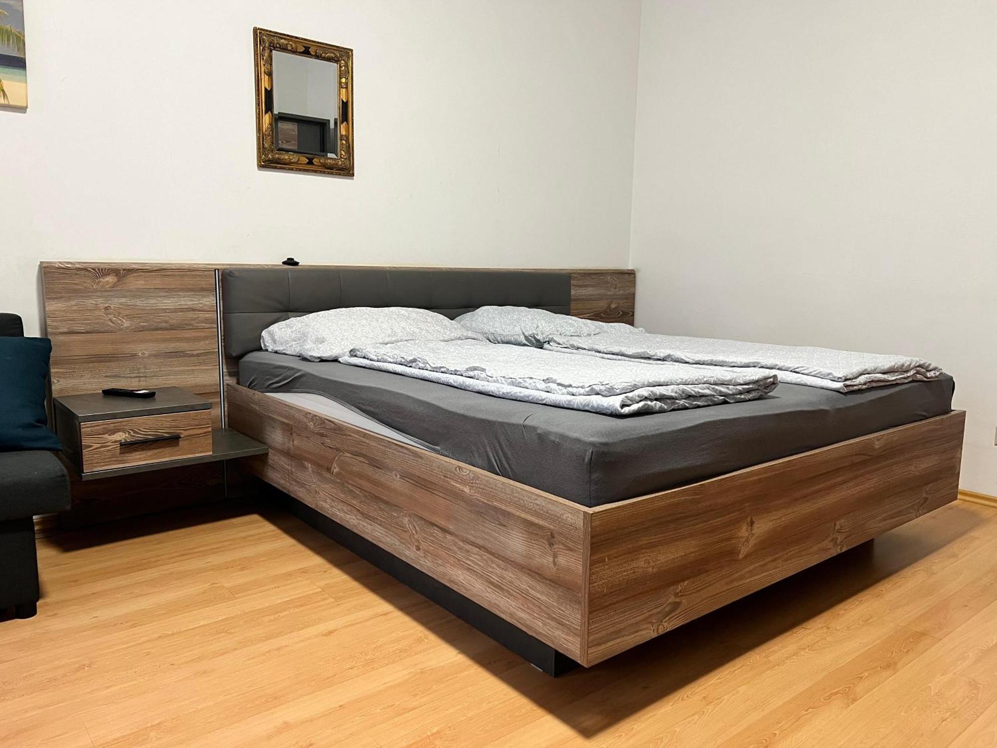 Charming 1Br Apartment Perfect For Long Stays Bécs Kültér fotó